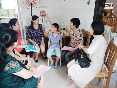 青秀區(qū)教育局領導深入長堽小學開展“三進三訪”一線大走訪活動 搭建家校溝通橋梁 助力學生健康成長